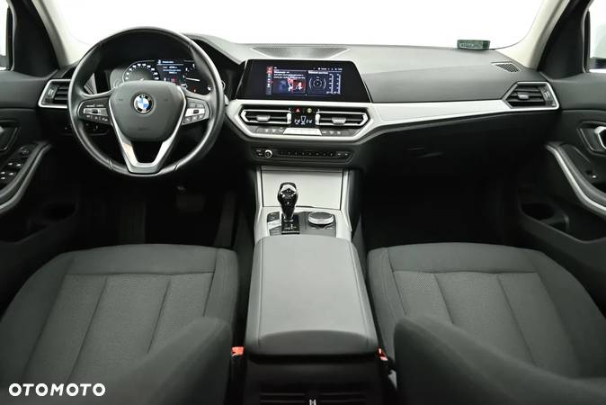 BMW Seria 3 318i Advantage - 7