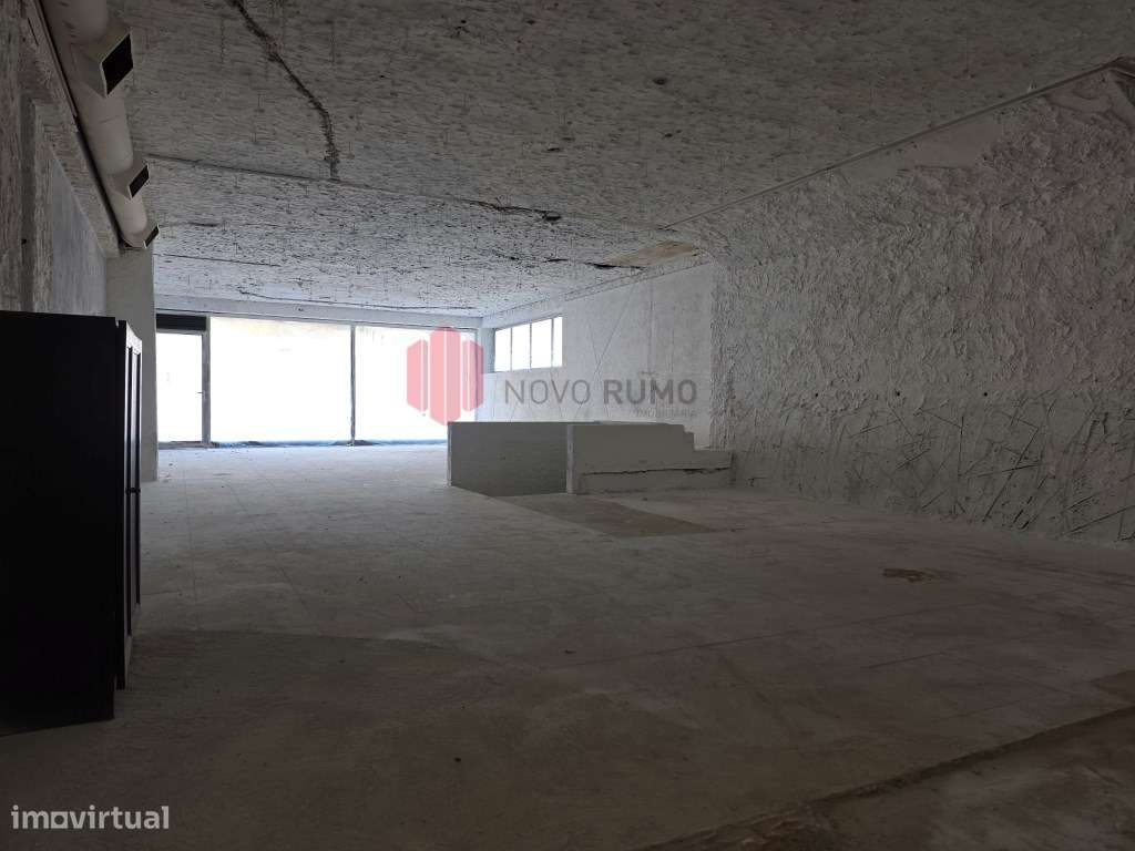 Loja Comercial Premium no Centro da Maia | Junto à Câmara Municipal...-7