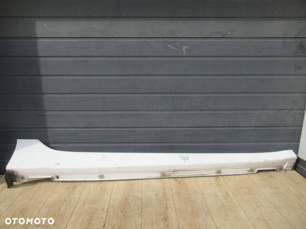 LISTWY PROGOWE KOMPLET HYUNDAI I40 LIFT KOMBI 14- - 5