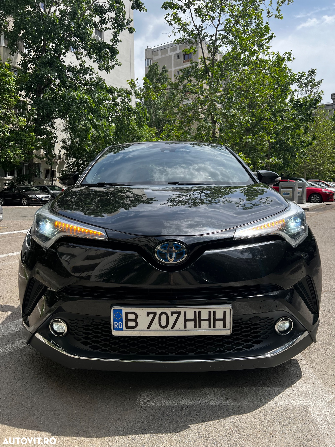 Toyota C-HR 1.8 HSD 4x2 CVT C-lassy LED - 3