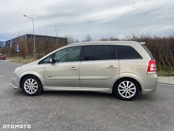 Opel Zafira 1.8 Cosmo EasyTronic EU5 - 7