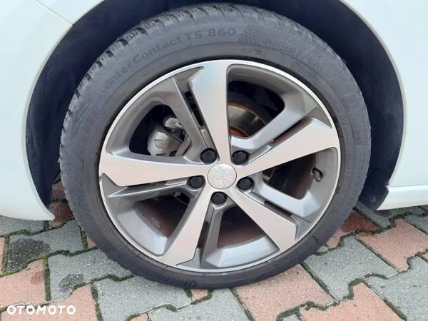 Peugeot 308 1.2 PureTech Allure S&S - 14