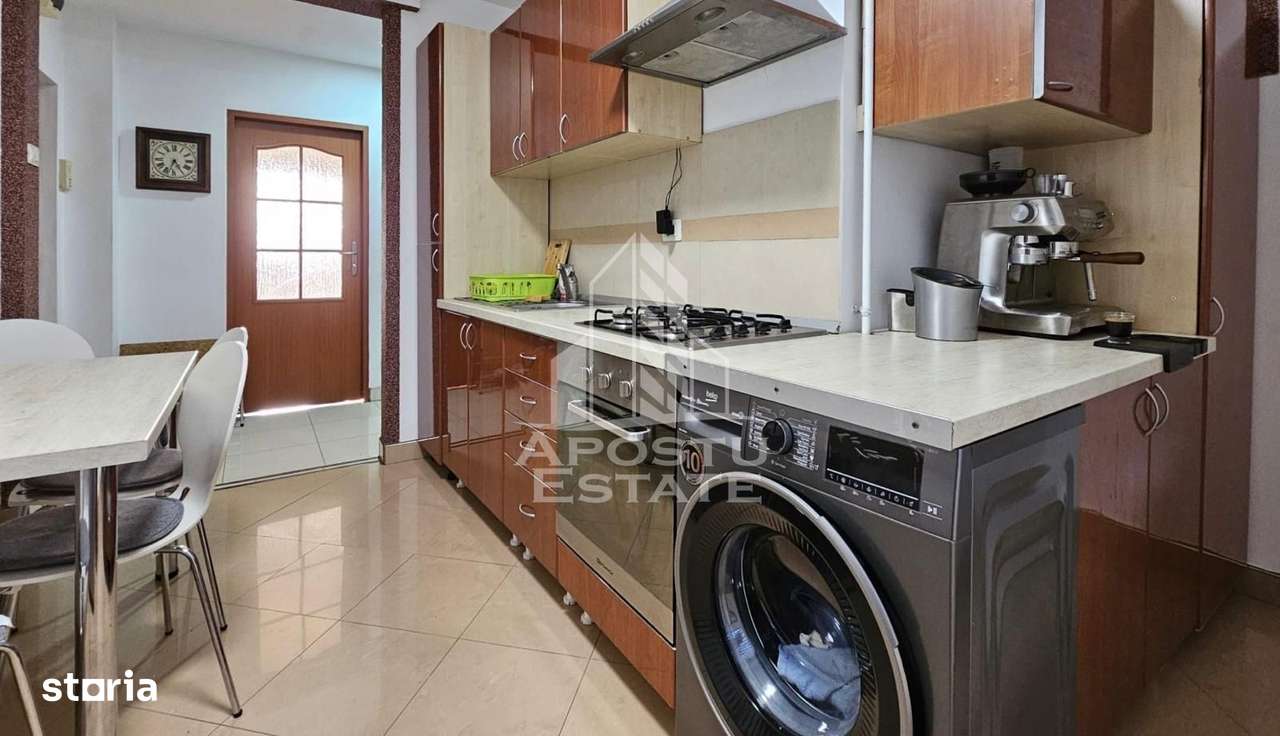 Apartament 4 camere, decomandat 2 bai, 2 balcoane, Central - Imagine principală: 4/15