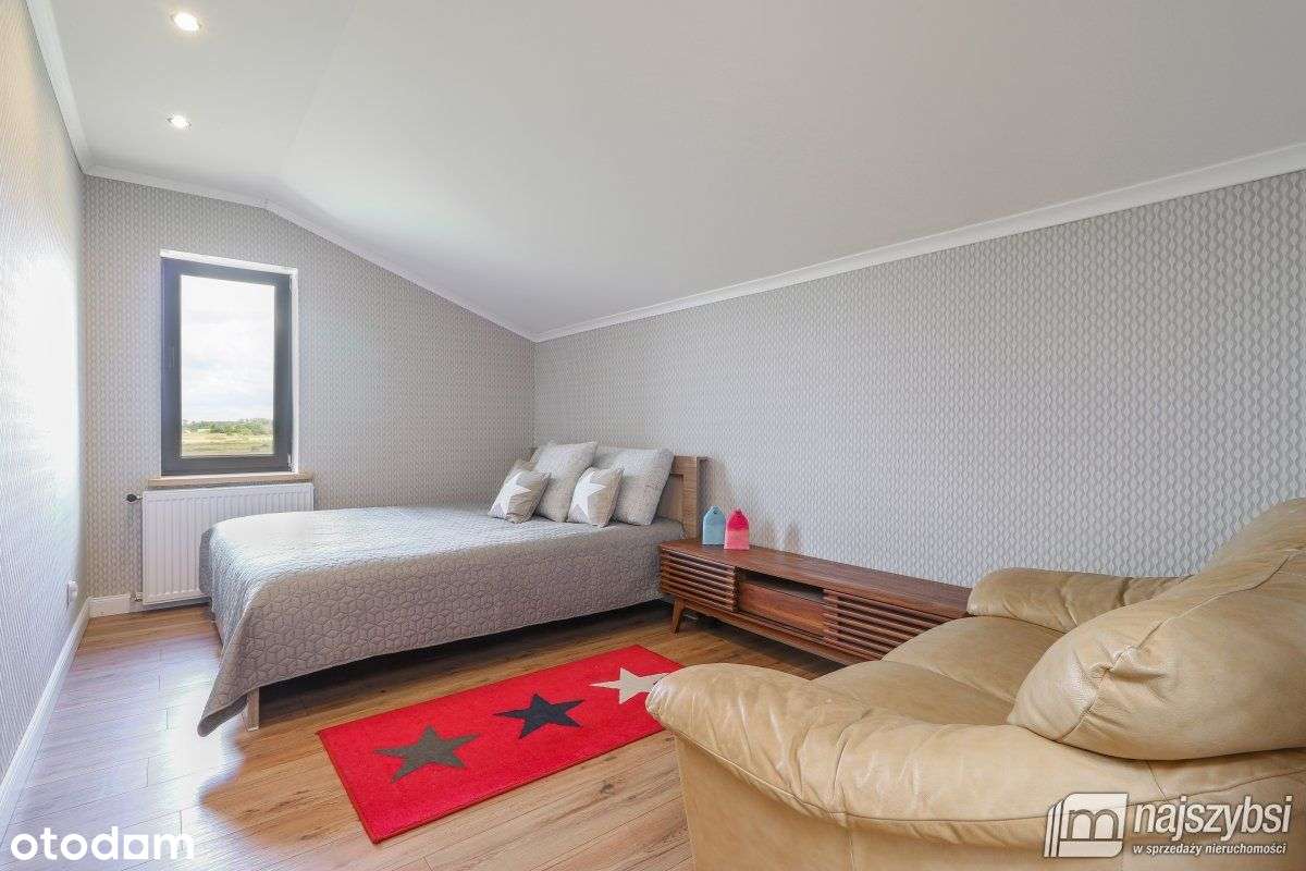 Dom z lokalem użytkowym-4