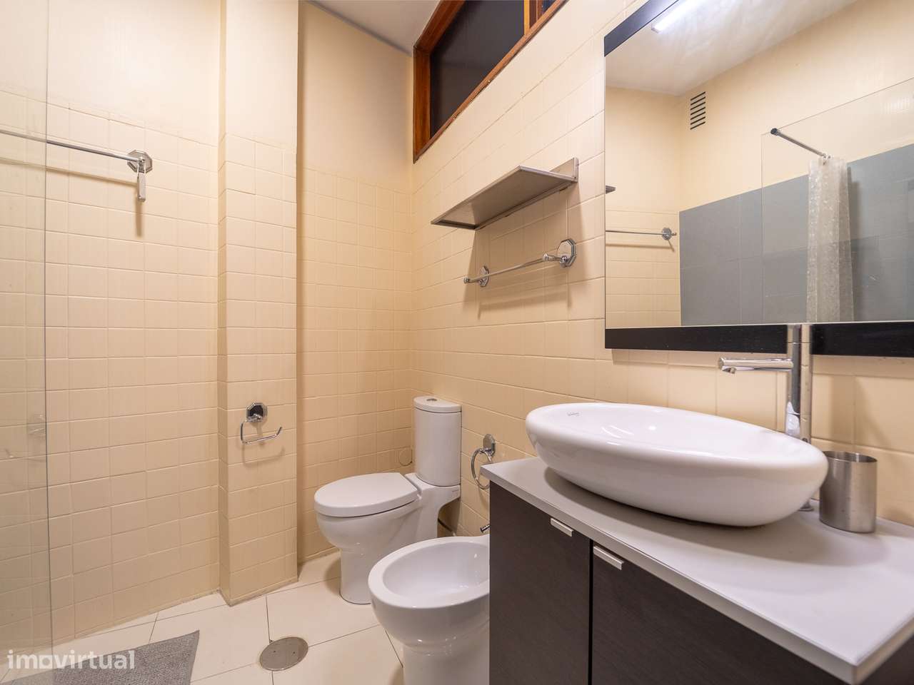 Apartamento T2 perto do Hospital Santo António, pronto a habitar - Grande imagem: 4/15