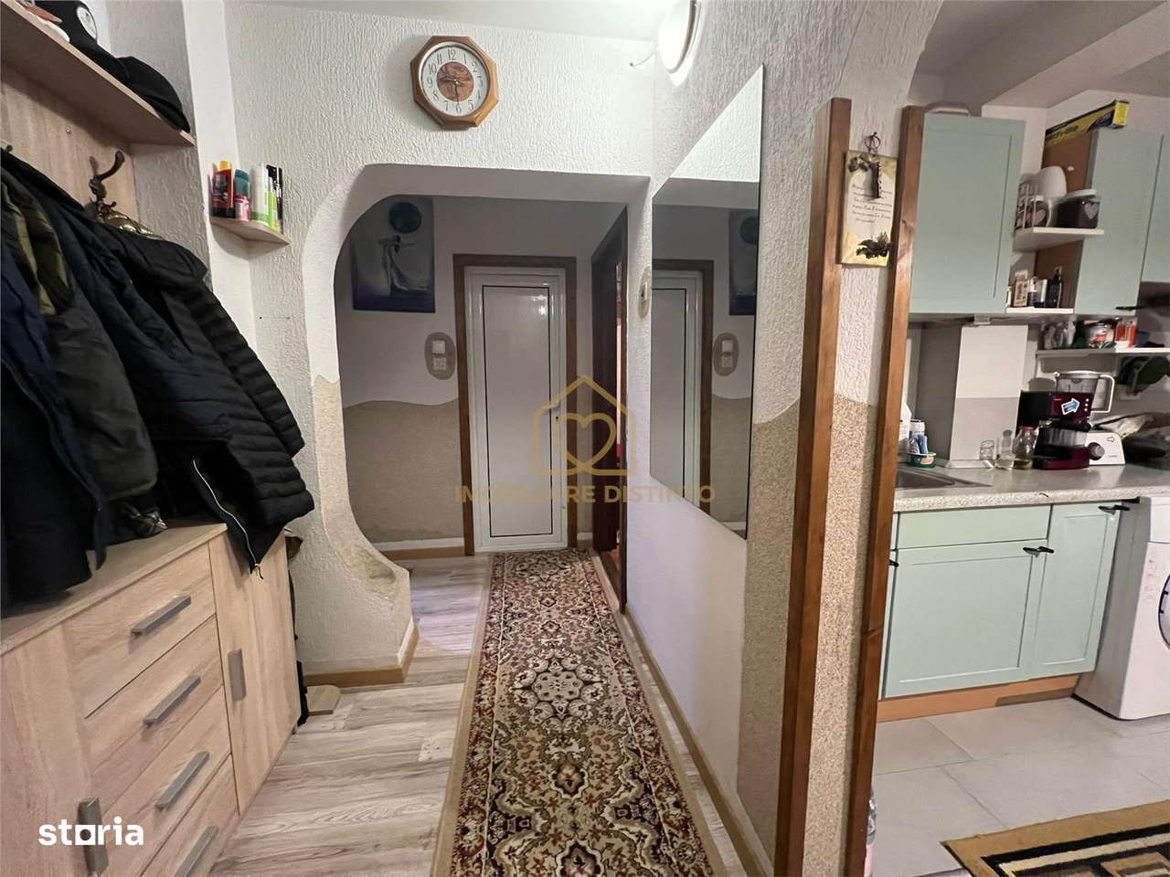 Apartament cu 3 camere zona Centrala-4