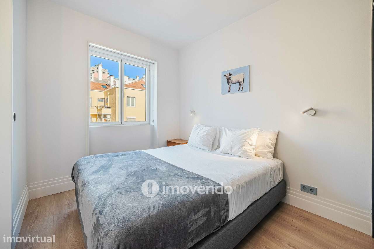 Apartamento T2 com cozinha equipada e mobilado, nas Amoreiras-24