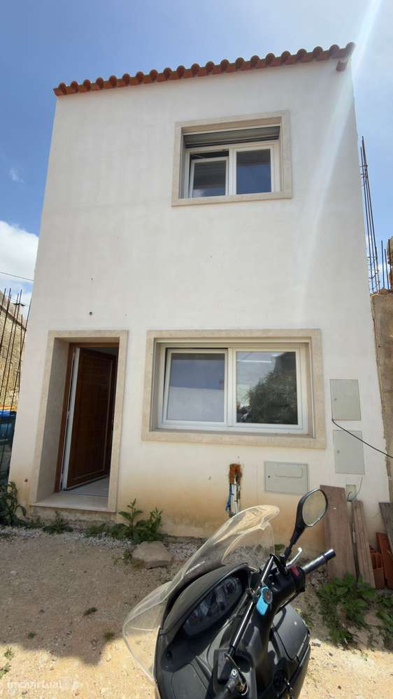 Moradia, 97 m², Cadaval e Pêro Moniz-0