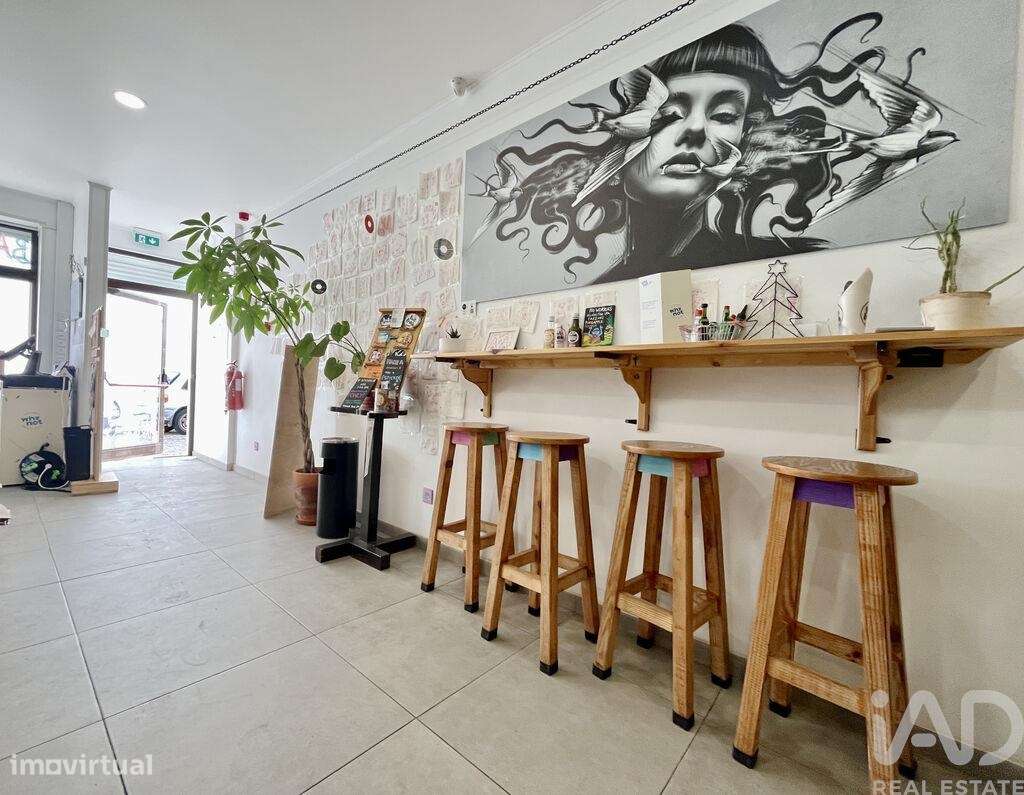 Loja / Estabelecimento Comercial T2 em São Gonçalo De Lagos de 147,00 - Grande imagem: 4/22