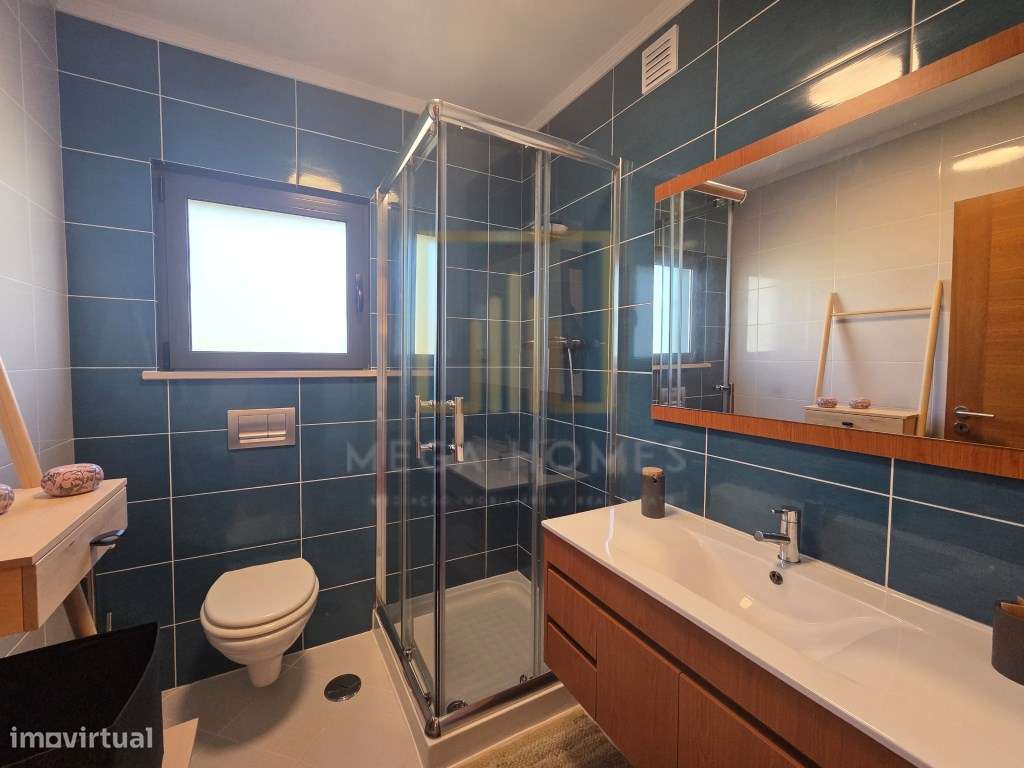 T3 amplo, seminovo, com lugar de estacionamento, em Cerro Ruivo, Po...-16