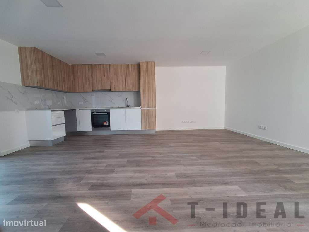 Moradia T3 totalmente remodelada perto das praias-5