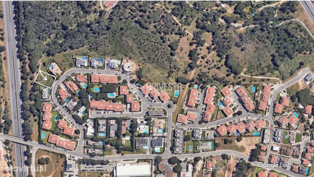 Terreno urbano com projeto aprovado para moradia na Quinta das Patinha - Grande imagem: 4/18