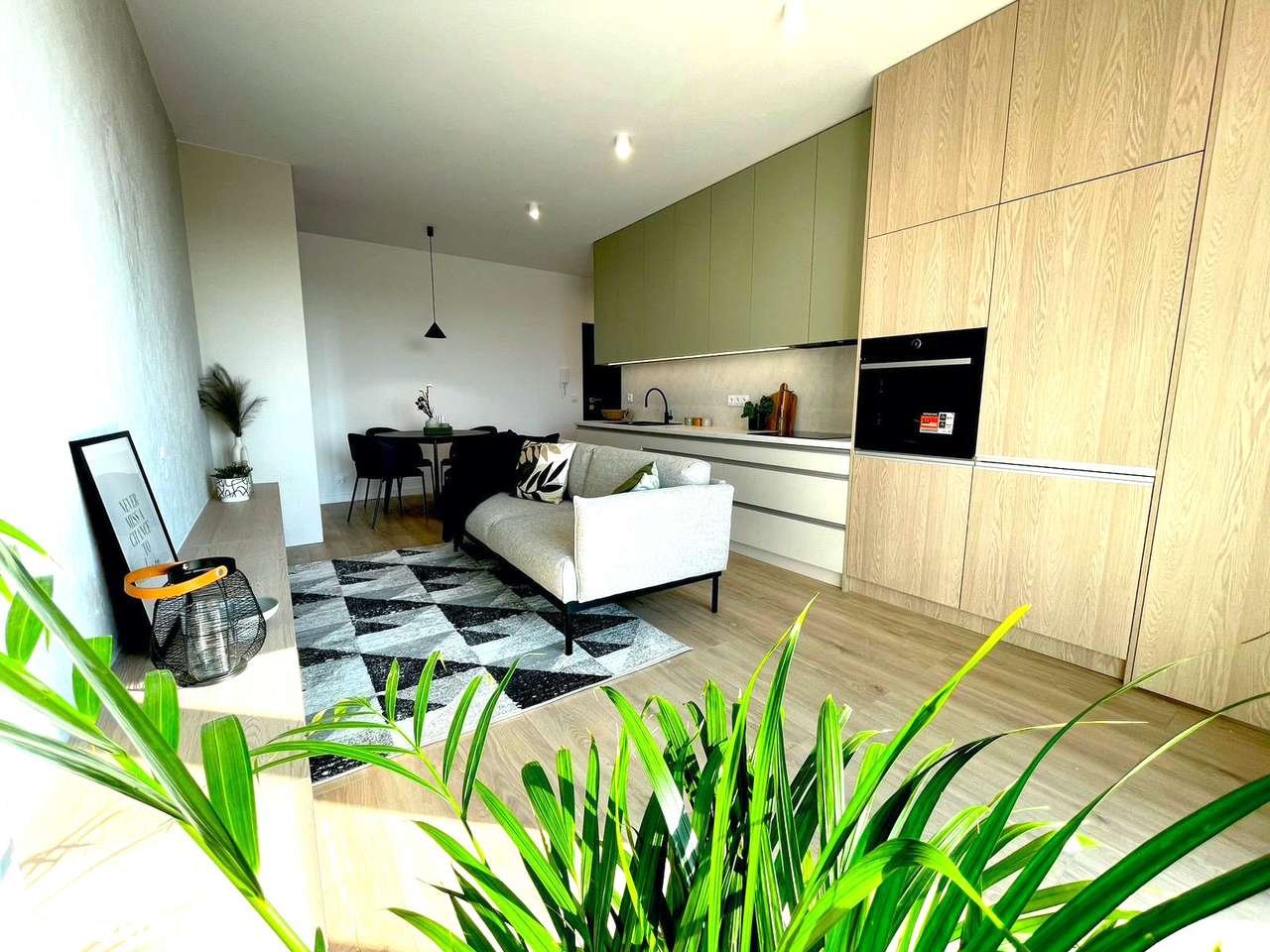 Retkinia - Nowe !-Wykończone pod klucz !! - Cisza i spokój | 2 pokoje - Pełny obrazek: 4/13