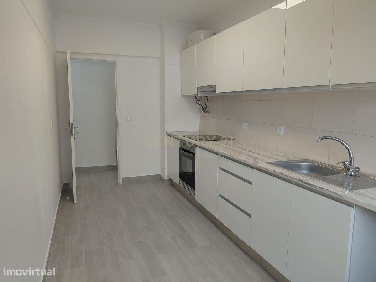 Apartamento T2 Renovado em Carnaxide c/ garagem - Grande imagem: 2/30