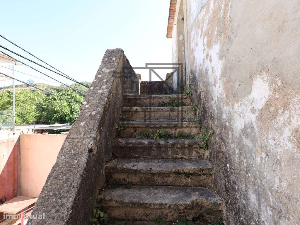 Moradia para Remodelar - Alenquer-9