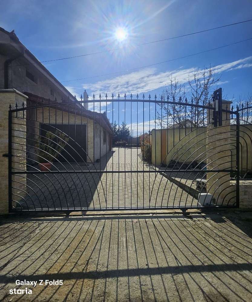 Casă deosebită de vanzare– Cihei, aproape de Oradea și Băile Felix - Imagine principală: 4/20