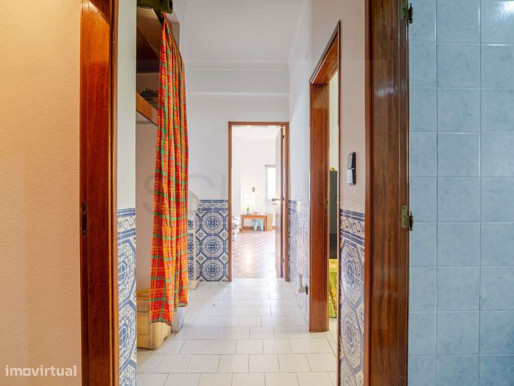 Moradia Térrea Isolada para Remodelar - Foros de Amora-15