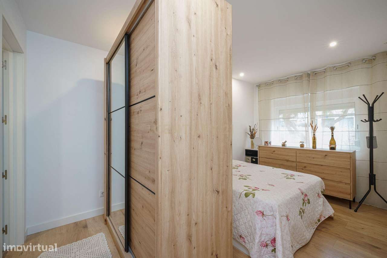 Excelente Oportunidade! T2 com Logradouro | 61m² | Rés-do-Chão | Total-12