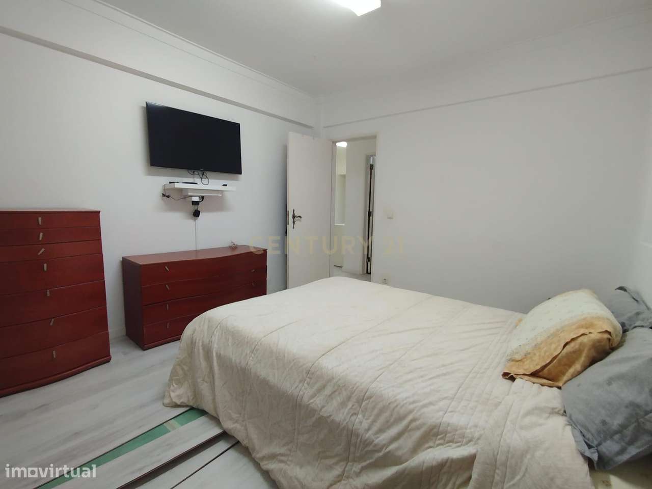 Apartamento T3 na Costa da Caparica – Viva entre o mar e a cidade!-17