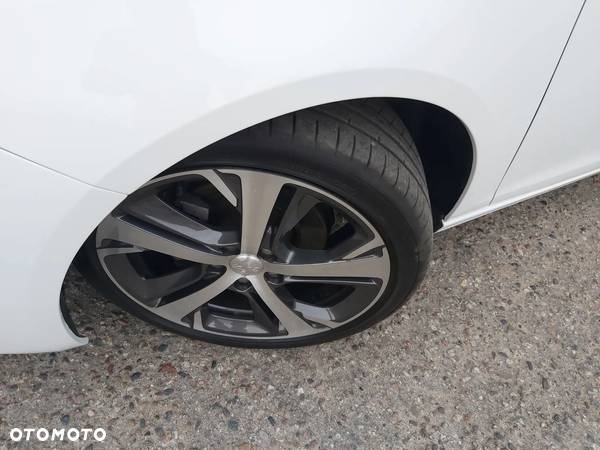 Peugeot 308 1.2 PureTech Allure Pack S&S EAT8 - 20