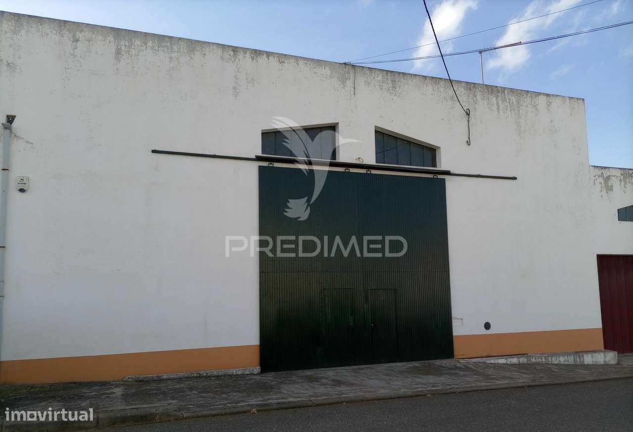 Armazém  - Zona Industrial de Alter do Chão - Grande imagem: 1/13