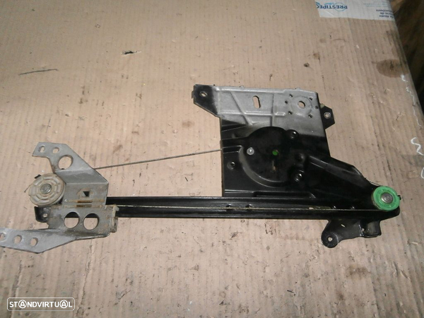 Elevador Sem Motor 8D0839398A AUDI A4 1997 5P TD - 2