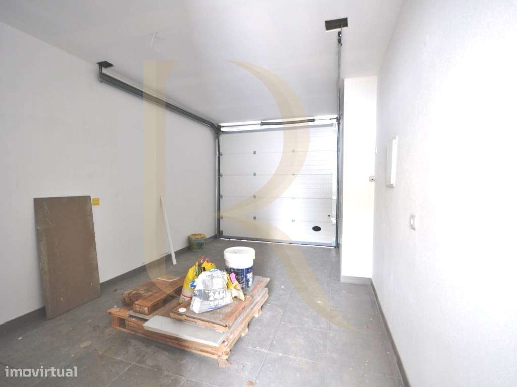 Moradia geminada térrea nova com piscina e garagem em Brejos de Aze... - Grande imagem: 4/26