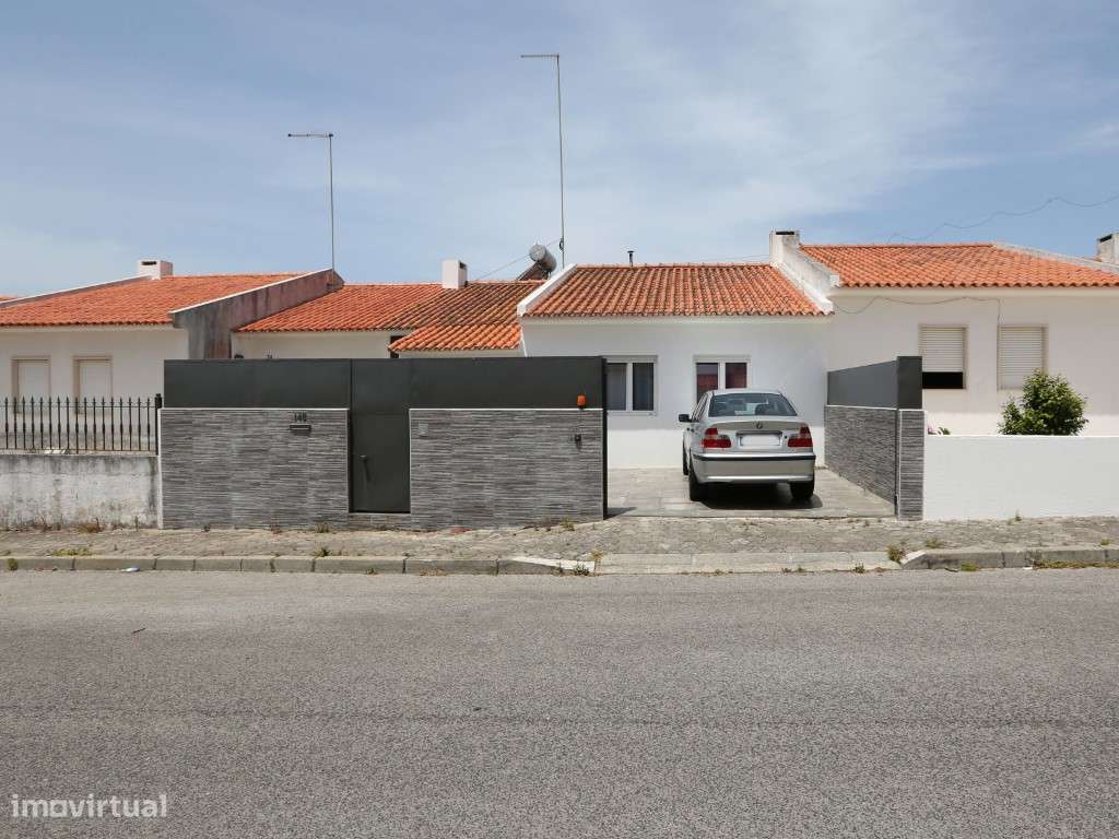 Excelente Moradia T3 localizada no Rio Novo em Nazaré-25