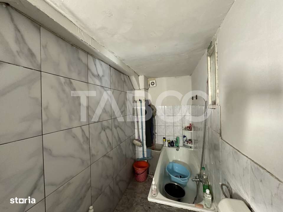 Casa de vanzare 5 camere 76 mpu 780 mp teren liber Comuna Mandra - Imagine principală: 5/6