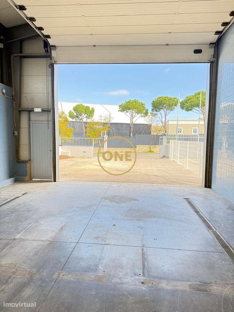 Armazém para arrendar em Rua de Brejos 3, Albufeira - Grande imagem: 4/10