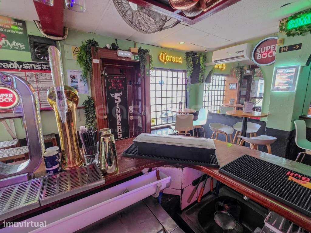 Prédio composto por apartamento T2 e Bar com Cave e R/C no centro h... - Grande imagem: 5/33