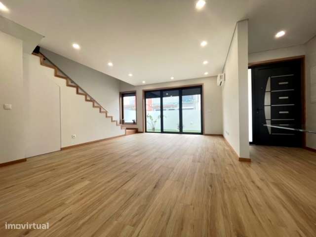 Moradia T3 com 3 Frentes, Madalena! - Grande imagem: 5/32