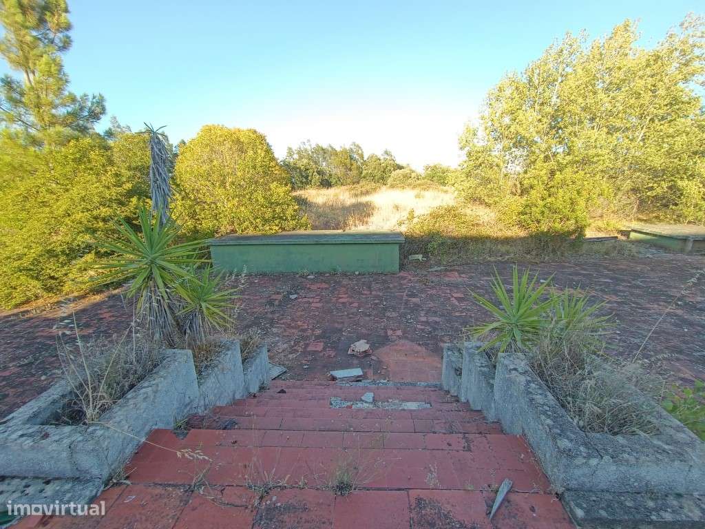 PRÉDIO PARA SERVIÇOS-21