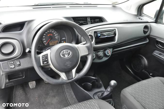 Toyota Yaris 1.0 Active - 13