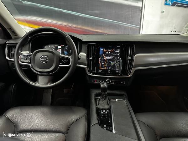 Volvo V90 2.0 D4 Momentum Geartronic - 11