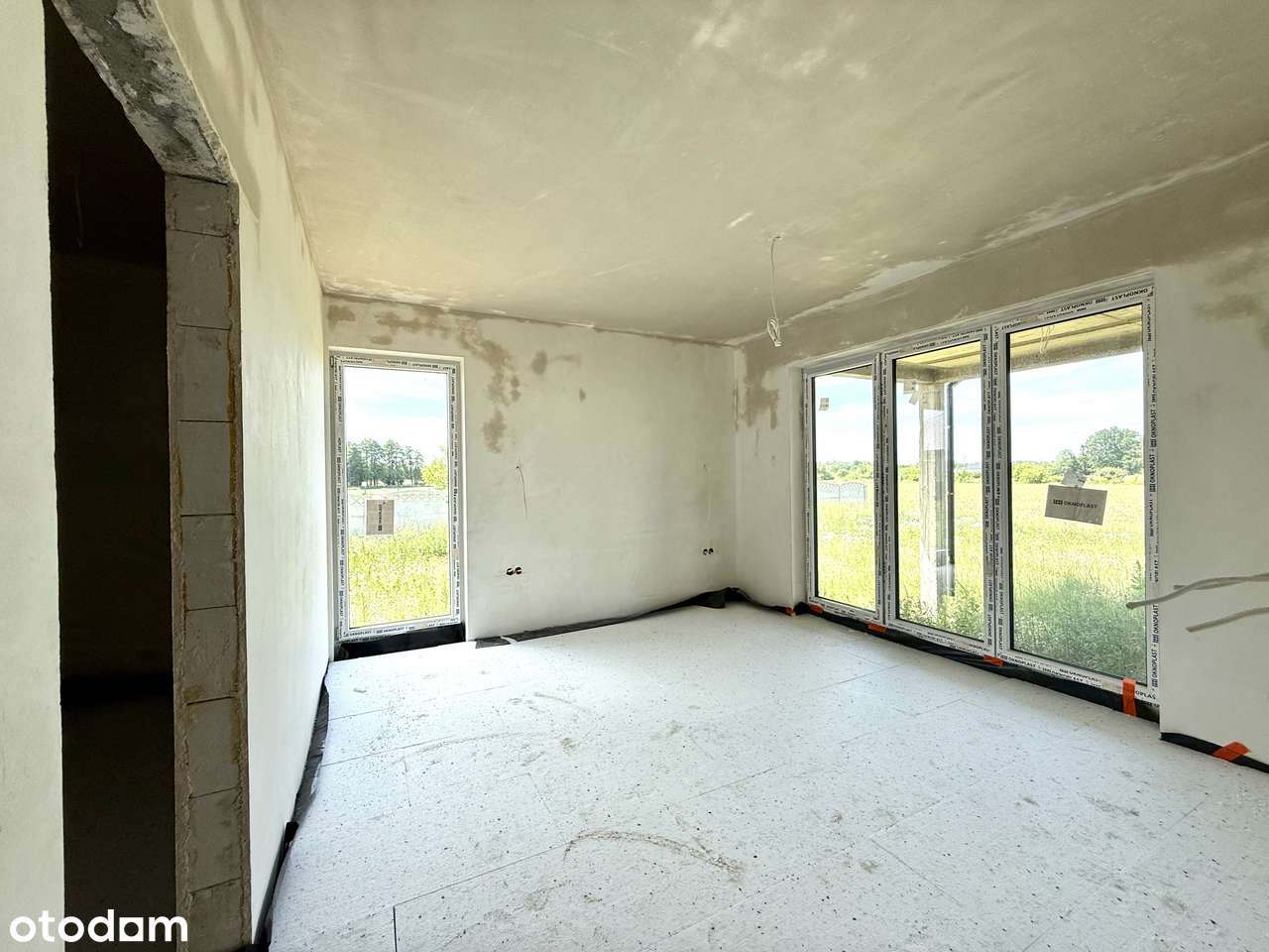 Nowy dom w stanie deweloperskim w Stoku Lackim na działce 1027m2-7