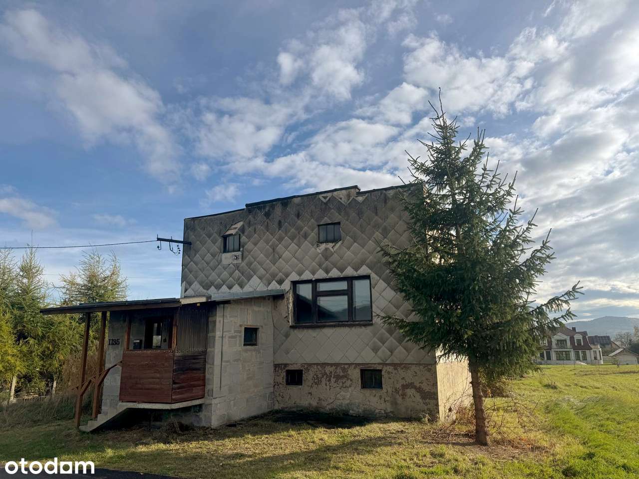 Dom do remontu z dużym  potencjałem i pięknym widokiem !-0