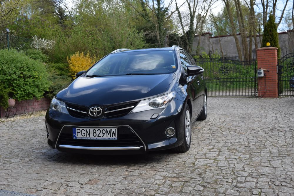 Toyota Auris II 1.4 D-4D Design Edition 2014