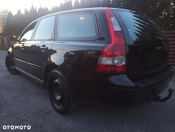 Volvo V50 2.4i Momentum - 17