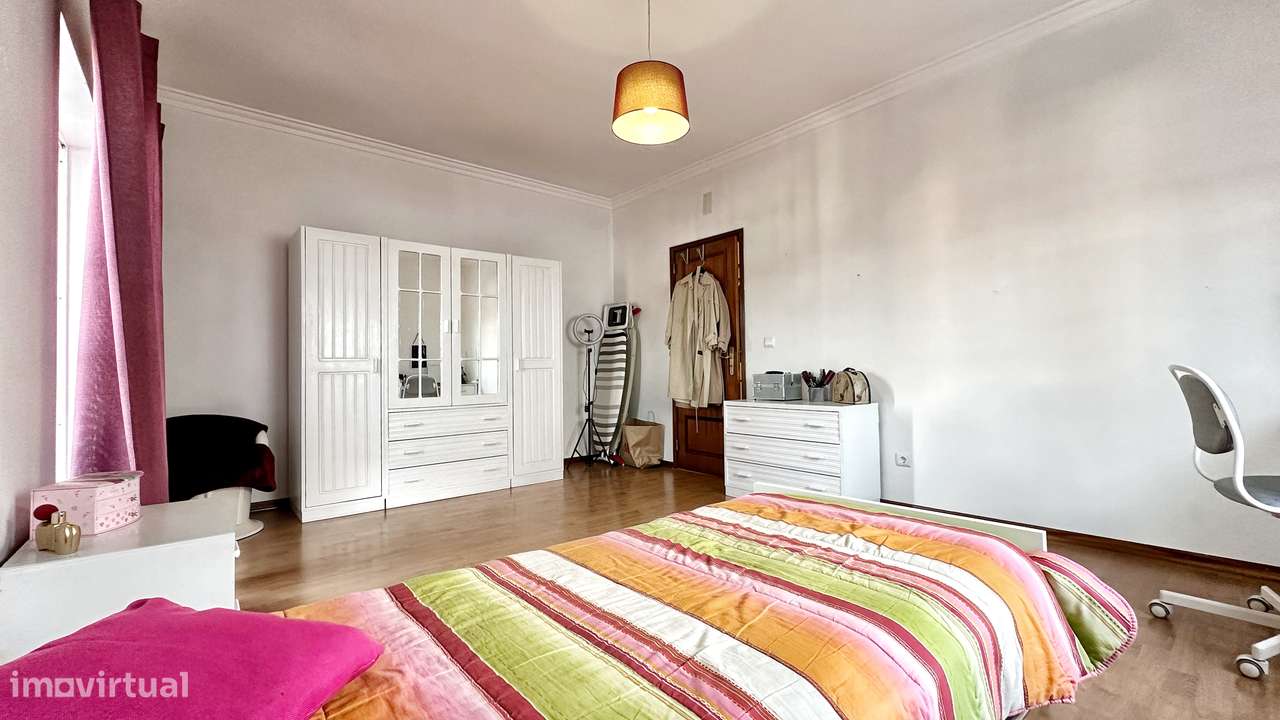 Moradia Geminada T4 – Quinta do Conde (Boa Água)-11