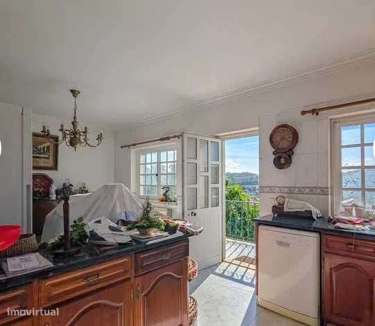 Moradia V4+2 no Murganhal, Oeiras, junto à Cidade do Futebol/Jamor - Grande imagem: 4/12