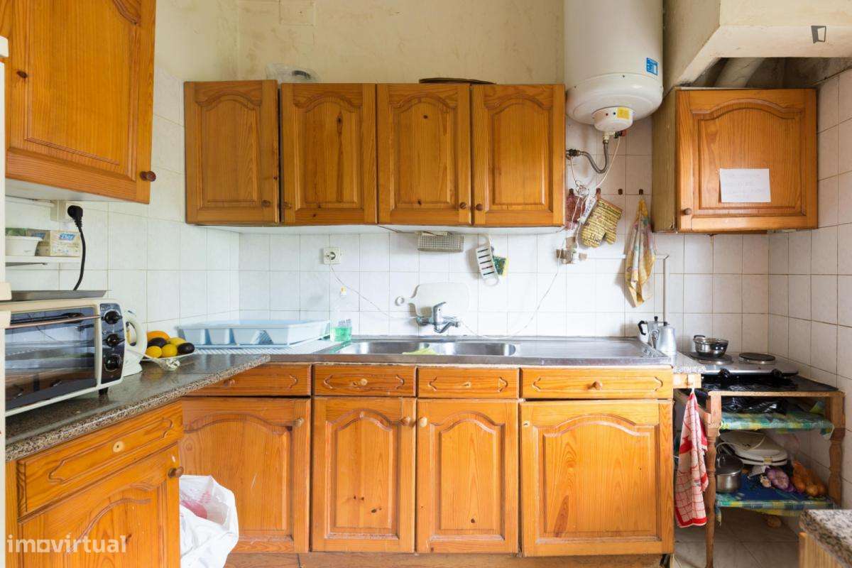 Quarto - localizado em Cedofeita Porto - Grande imagem: 4/32