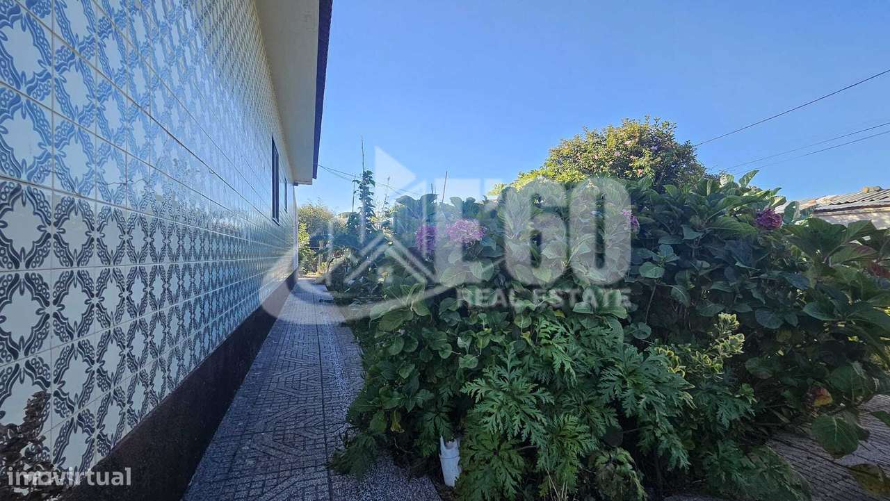 MORADIA TÉRREA COM 4 FRENTES E TERRENO DE 2.375M2 PARAMOS-15