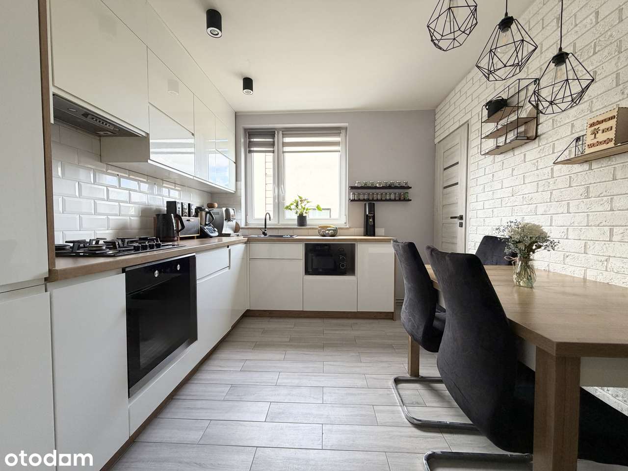 Przestronne mieszkanie 120 m²| 2 balkony| garaż| piwnica| 1 min do SKM-2