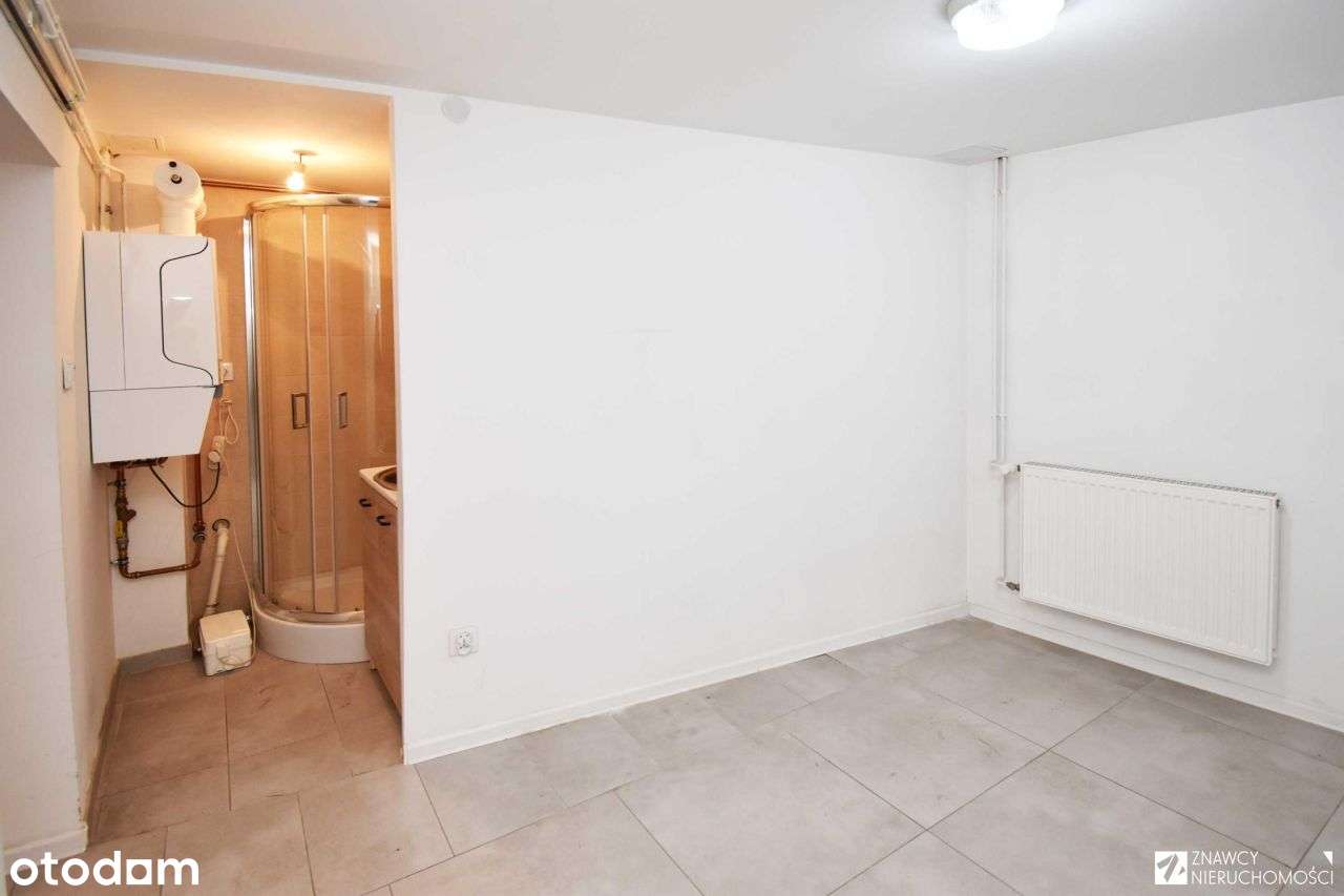 Lokal usługowy - 2 sale + łazienka + magazyn + wc-12