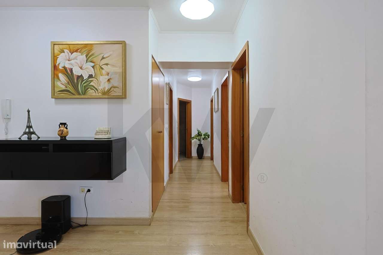 T3 Remodelado na Alcaniça, a Passos do Hospital e Universidades!-6