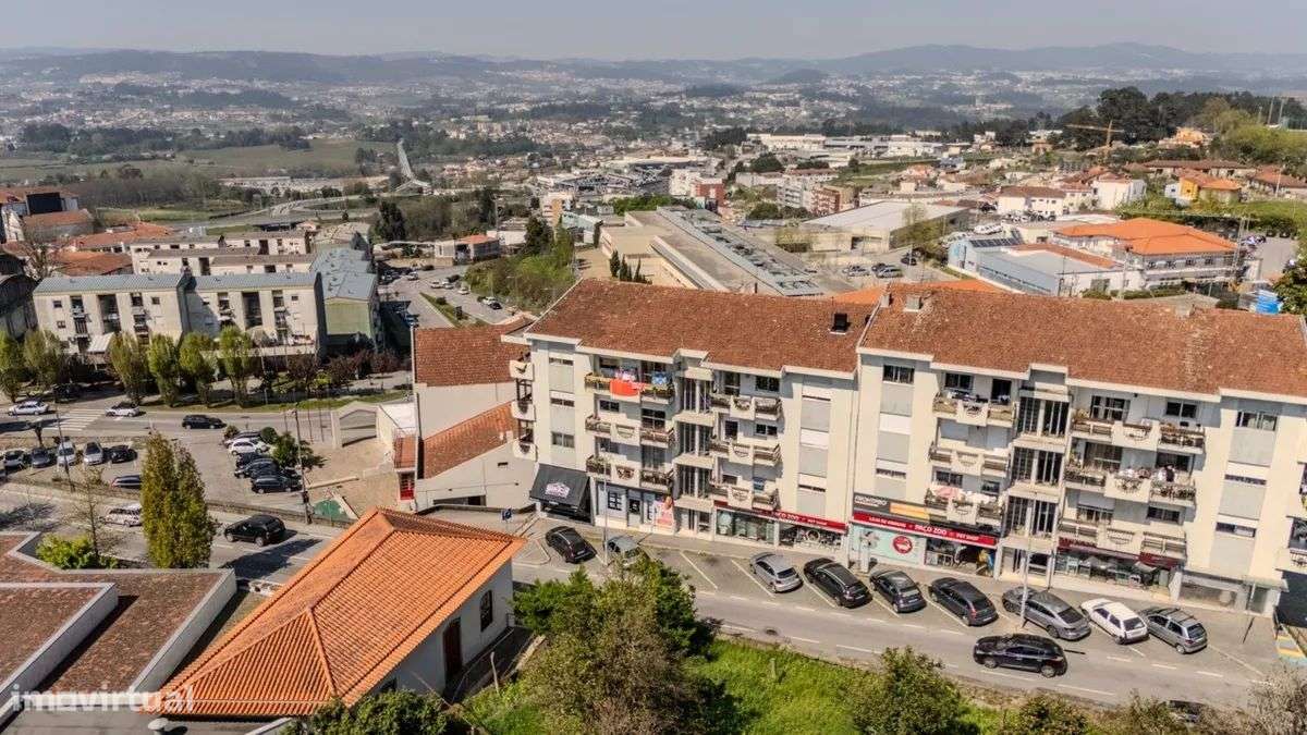 Apartamento T3 em Penafiel (2 Frações: T2+T1)-28
