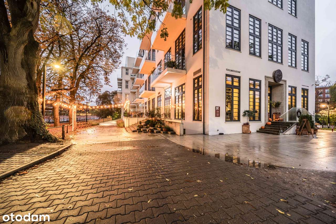 Apartament typu loft w sercu Wrocławia- Stare Miasto, Garaż-13