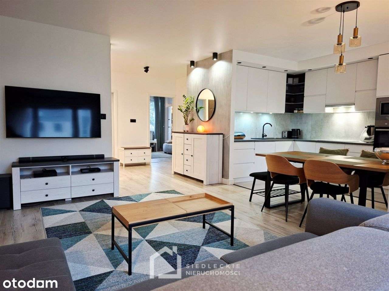 3 pokoje z wyposażeniem, ul. Partyzantów-0