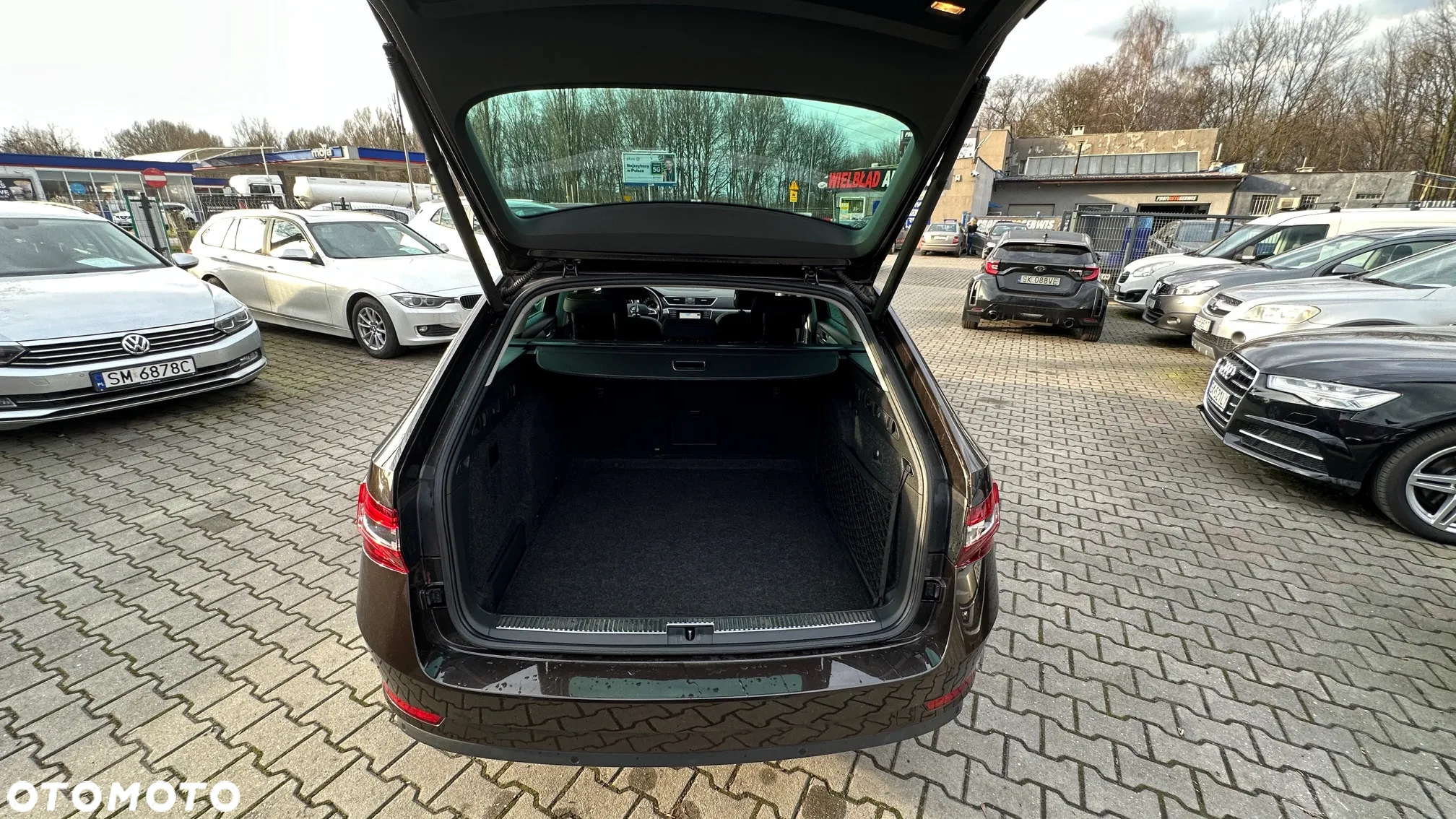 Skoda Superb 2.0 TDI Style DSG - 25